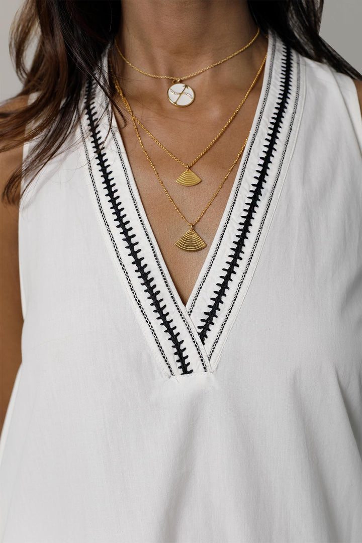 Shiro Kuro Sleeveless High Low Tunic
