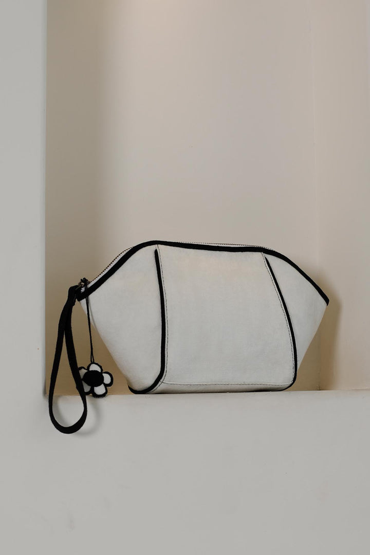 Shiro Kuro Pouch