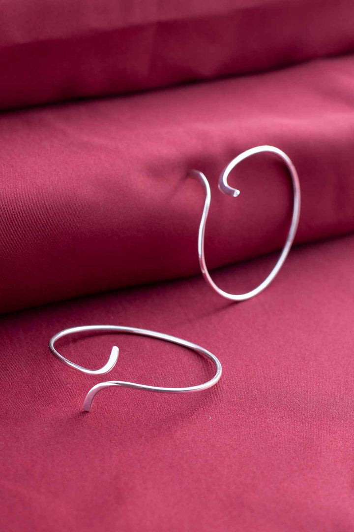 The Yuren Silver Twist Bracelet