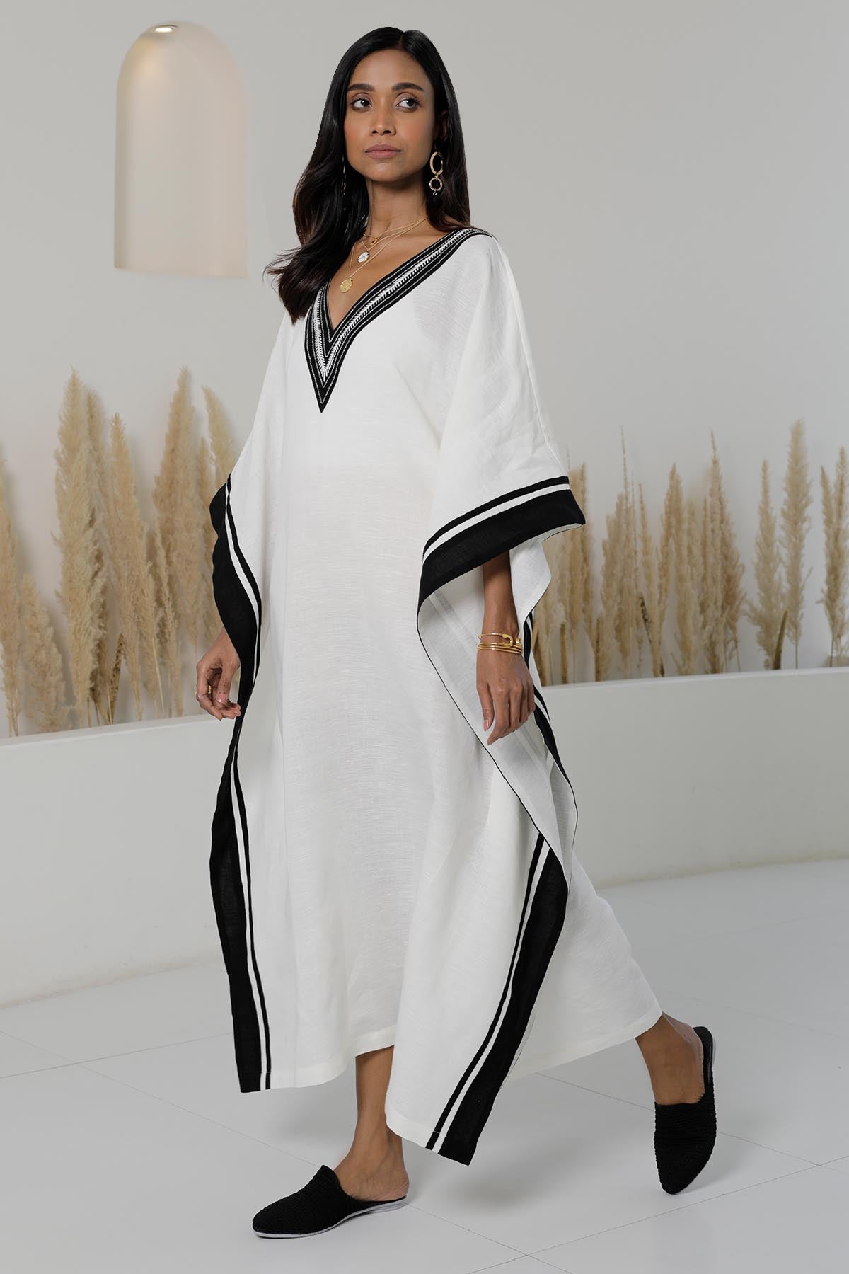 Shiro Kuro Kaftan
