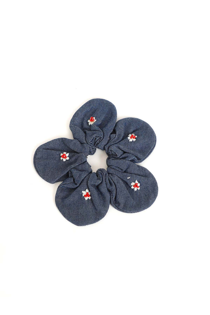 MIDNIGHT PERIWINKLE FLOWER SCRUNCHIE