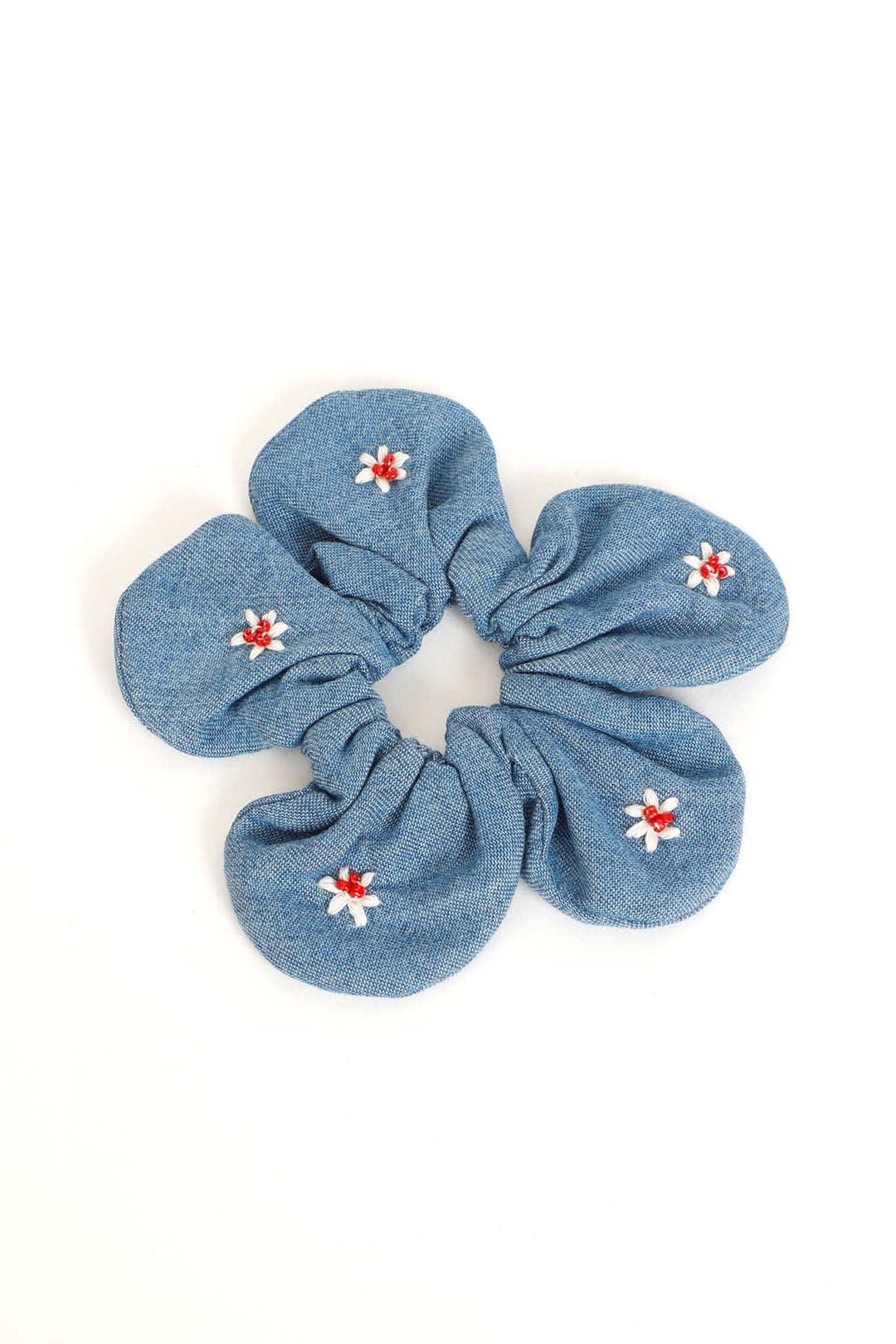 LT. DENIM PERIWINKLE FLOWER SCRUNCHIE