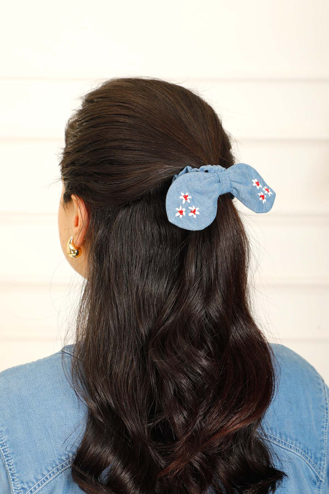 BOW SCRUNCHIES