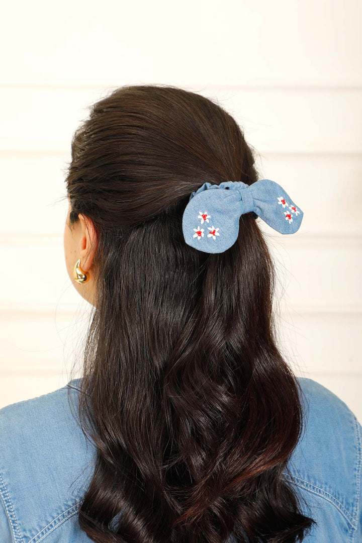 BOW SCRUNCHIES