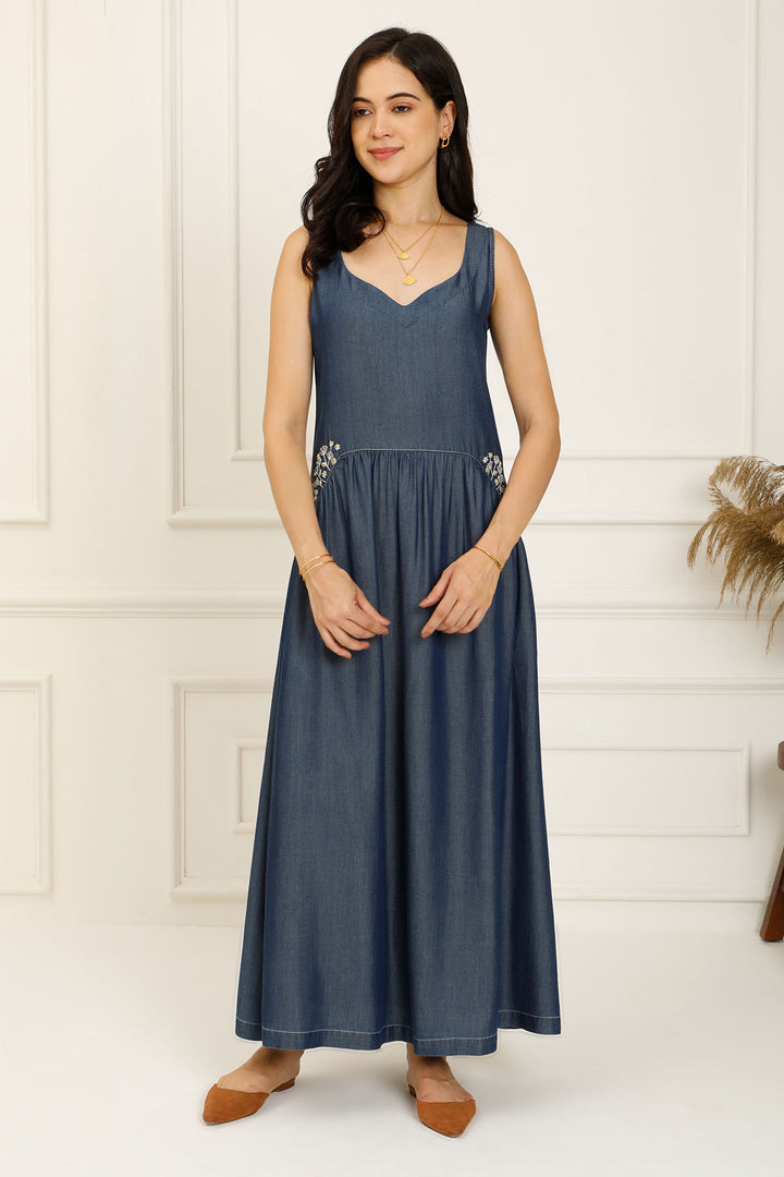 SWEETHEART NECKLINE MIDI DRESS