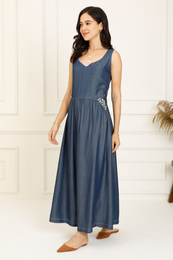 SWEETHEART NECKLINE MIDI DRESS
