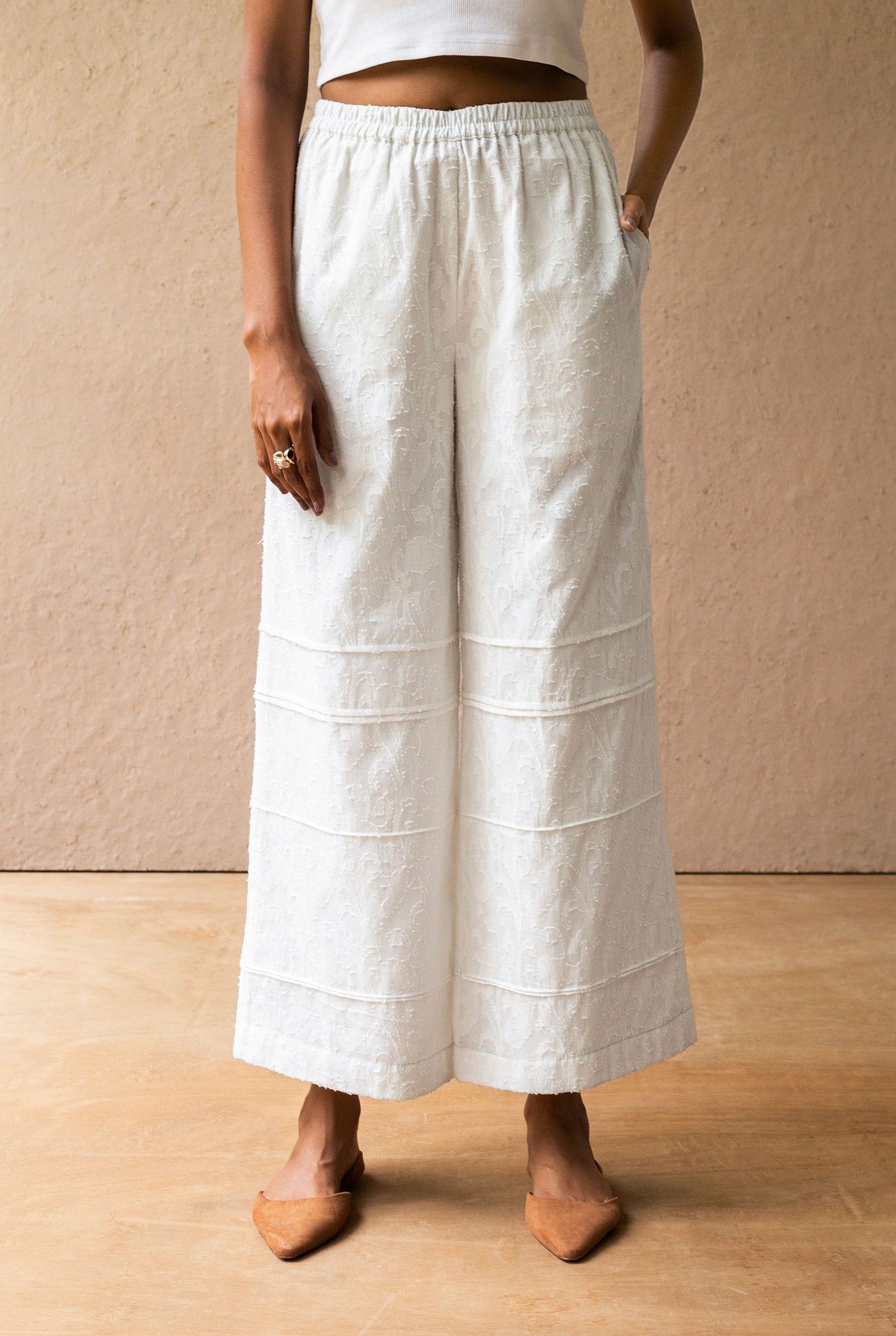 Blanco Wide Legged Pleated Pant