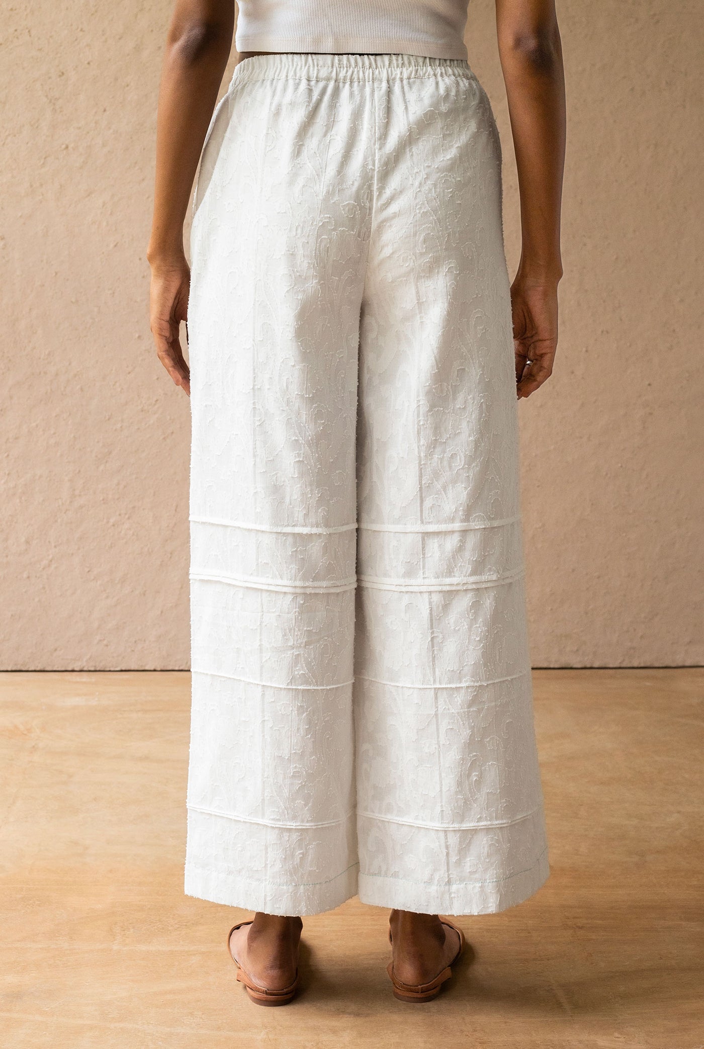 Blanco Wide Legged Pleated Pant