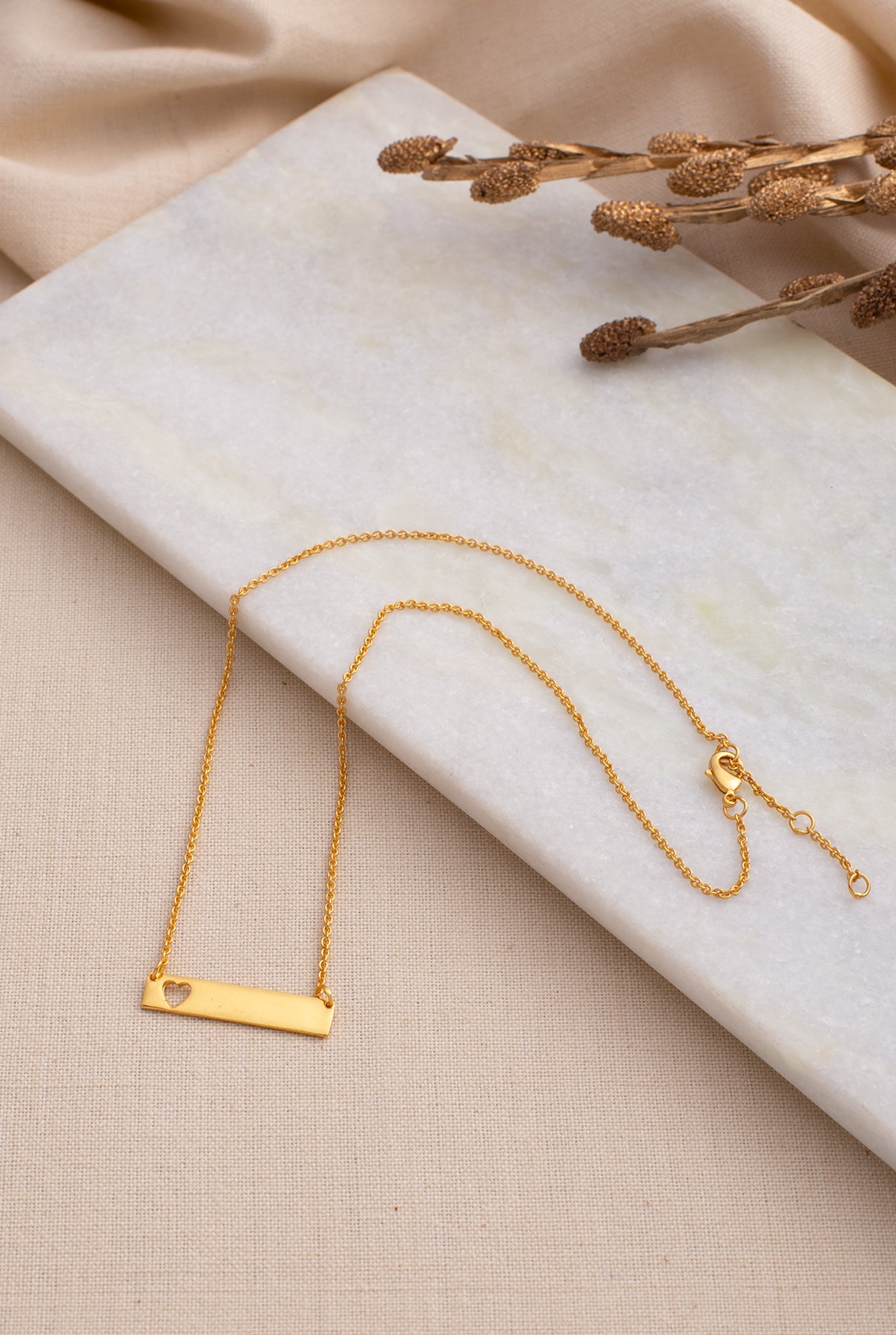 The Golden Couer Necklace
